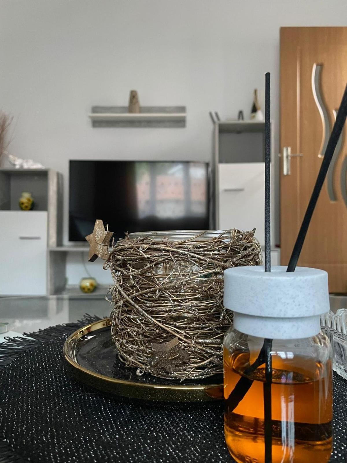 Apartament Inu Orşova Екстериор снимка