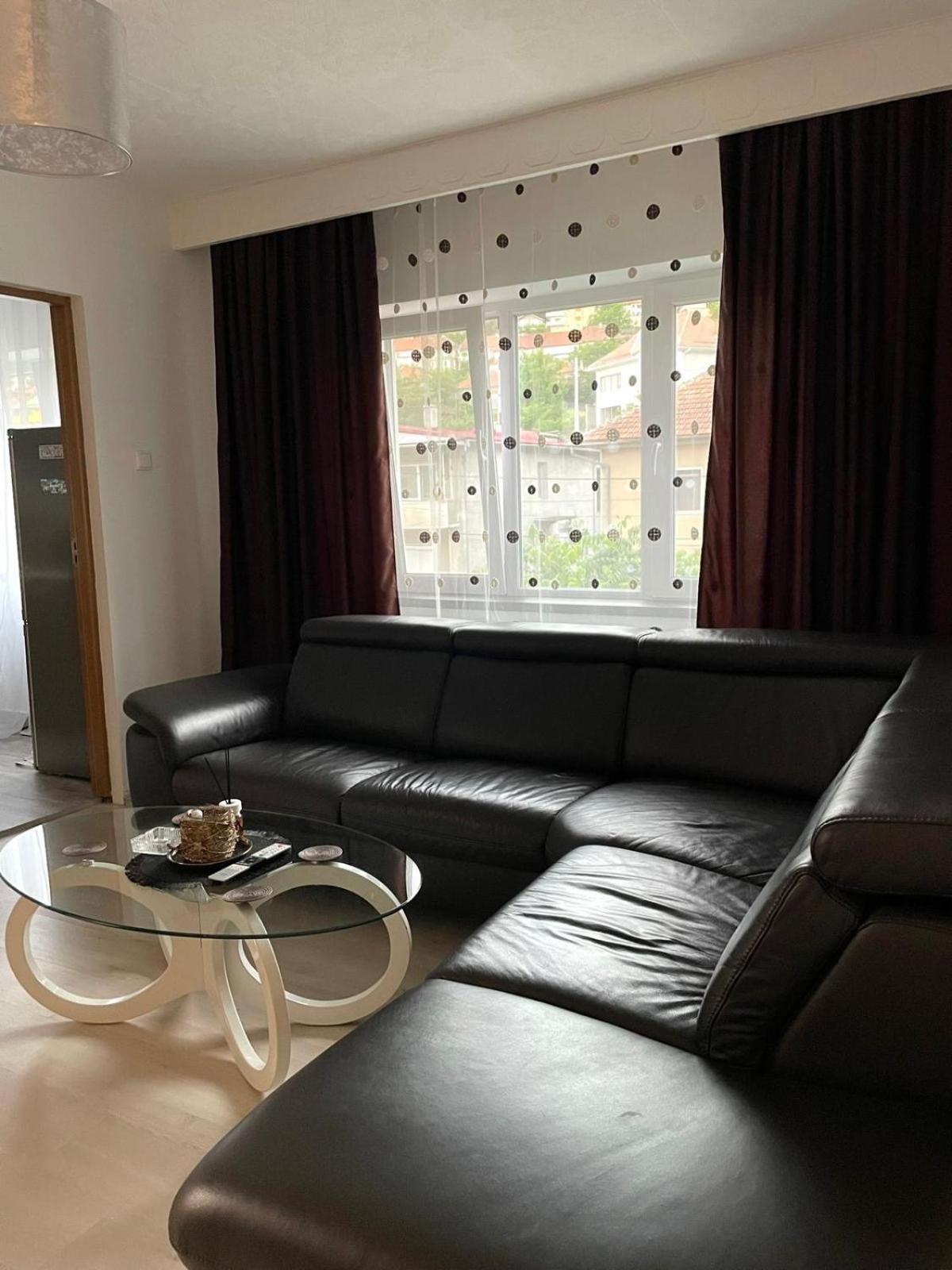 Apartament Inu Orşova Екстериор снимка